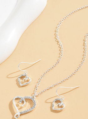 时尚个性简约白色项链套装