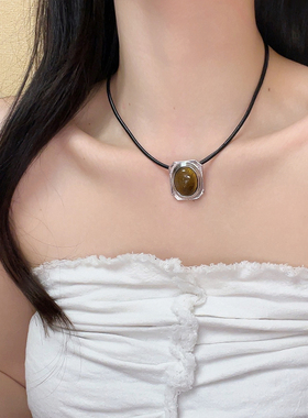 轻奢小众虎眼石皮质项链2023新款