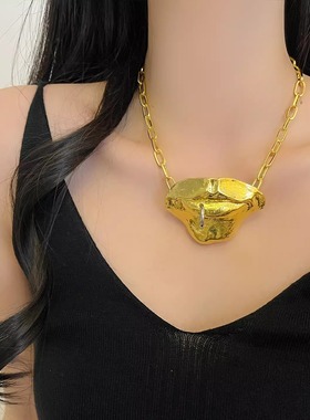 欧美不规则嘴唇戴唇环项链轻奢气质锁头长款毛衣链女时尚夸张颈饰