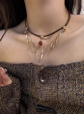 美拉德风秋冬皮革链条叶片项链女