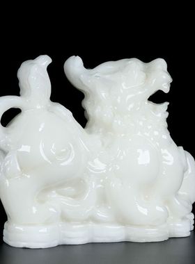 手工雕刻原创天然白玉公母貔貅摆件玉石招财皮丘办公室玄关装饰品