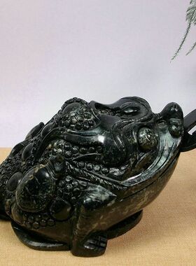 独山玉大金蟾招财摆件