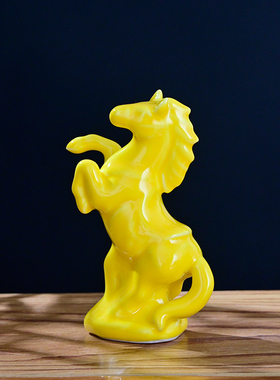 陶瓷蛇摆件瓷器黄色十二生肖可爱创意工艺品家居摆设风水招财一对