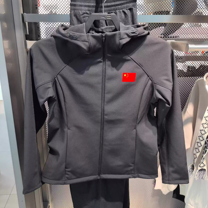 安踏正品户外女梭织运动上衣2025冬新款时尚潮连帽风衣162547613,淘宝优惠券,粉丝福利购,淘宝优惠卷