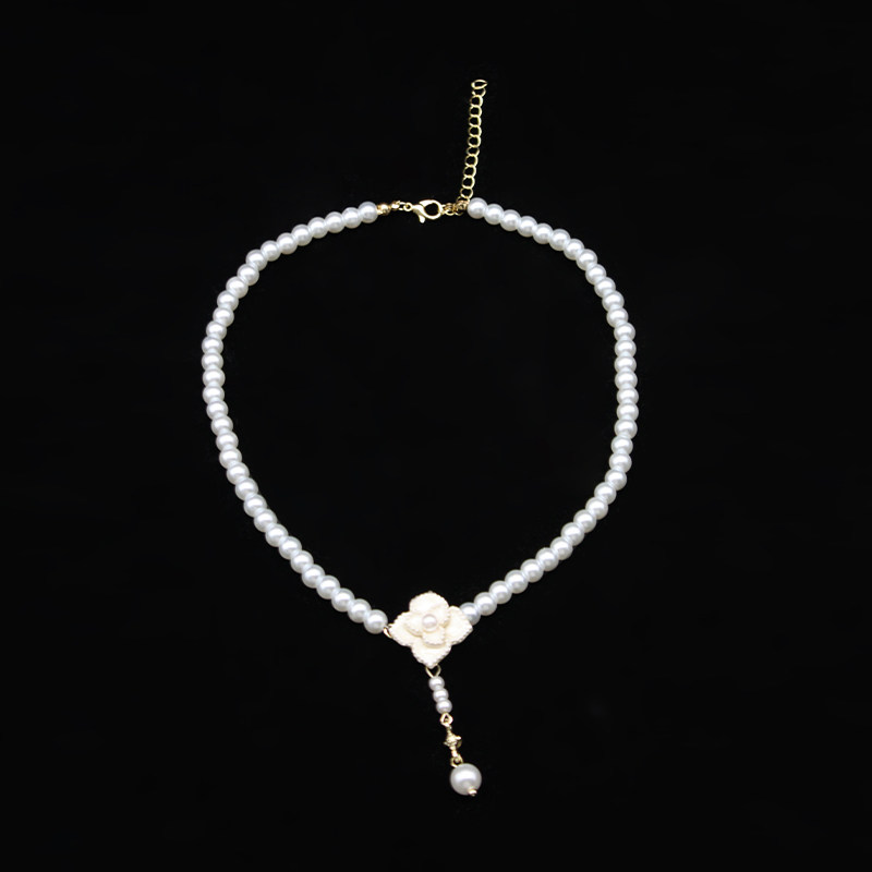 Elegant and simple camellia combination set of earrings