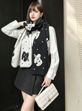 秋冬仿羊绒双面提花围巾披肩女