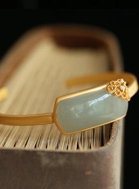 平安无事牌手镯女款镀金色古法金镯子仿和田玉开口宫廷风手饰品