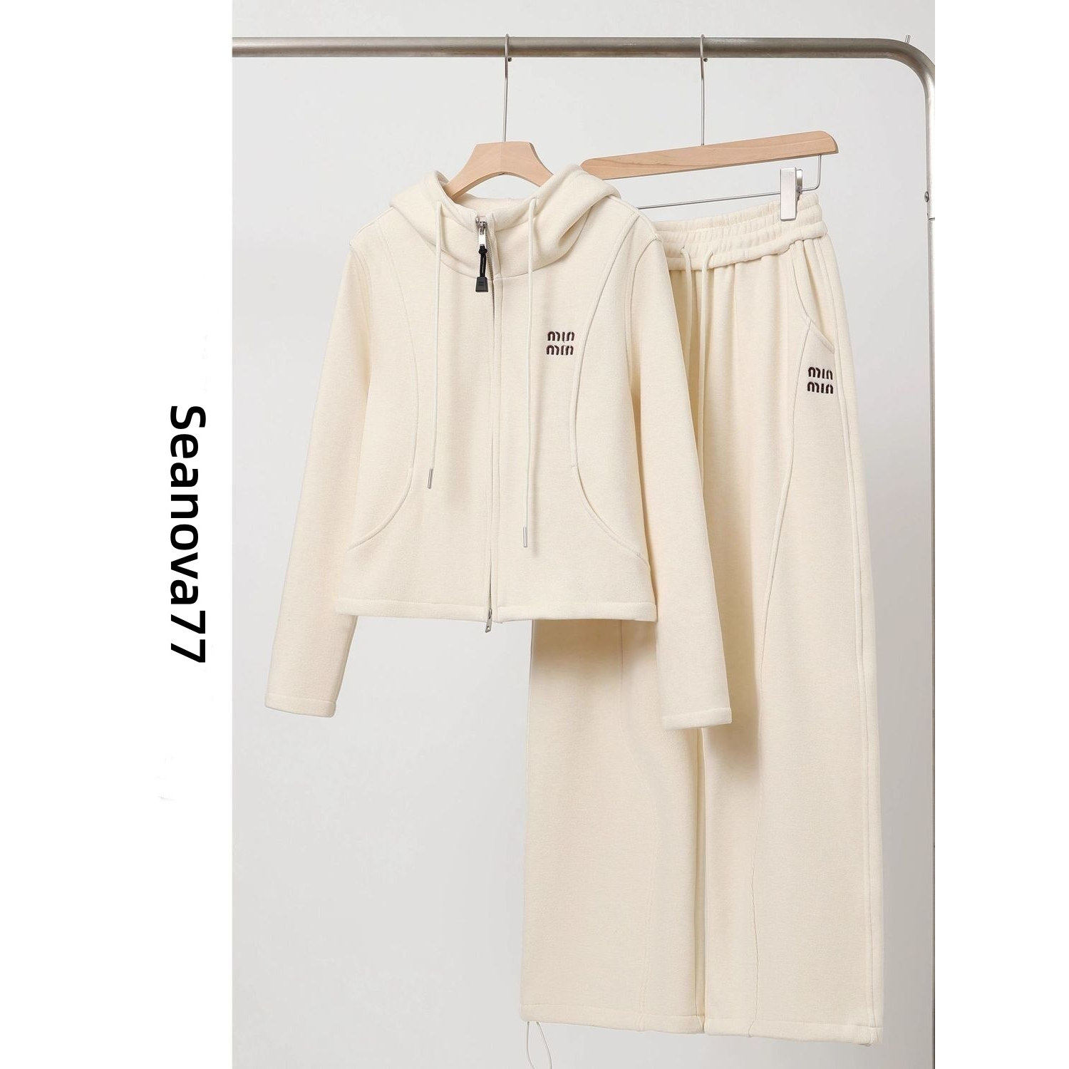 奥特莱斯~品牌余单运动套装女深冬穿搭加绒加厚卫衣休闲裤两件套,淘宝优惠券,粉丝福利购,淘宝优惠卷