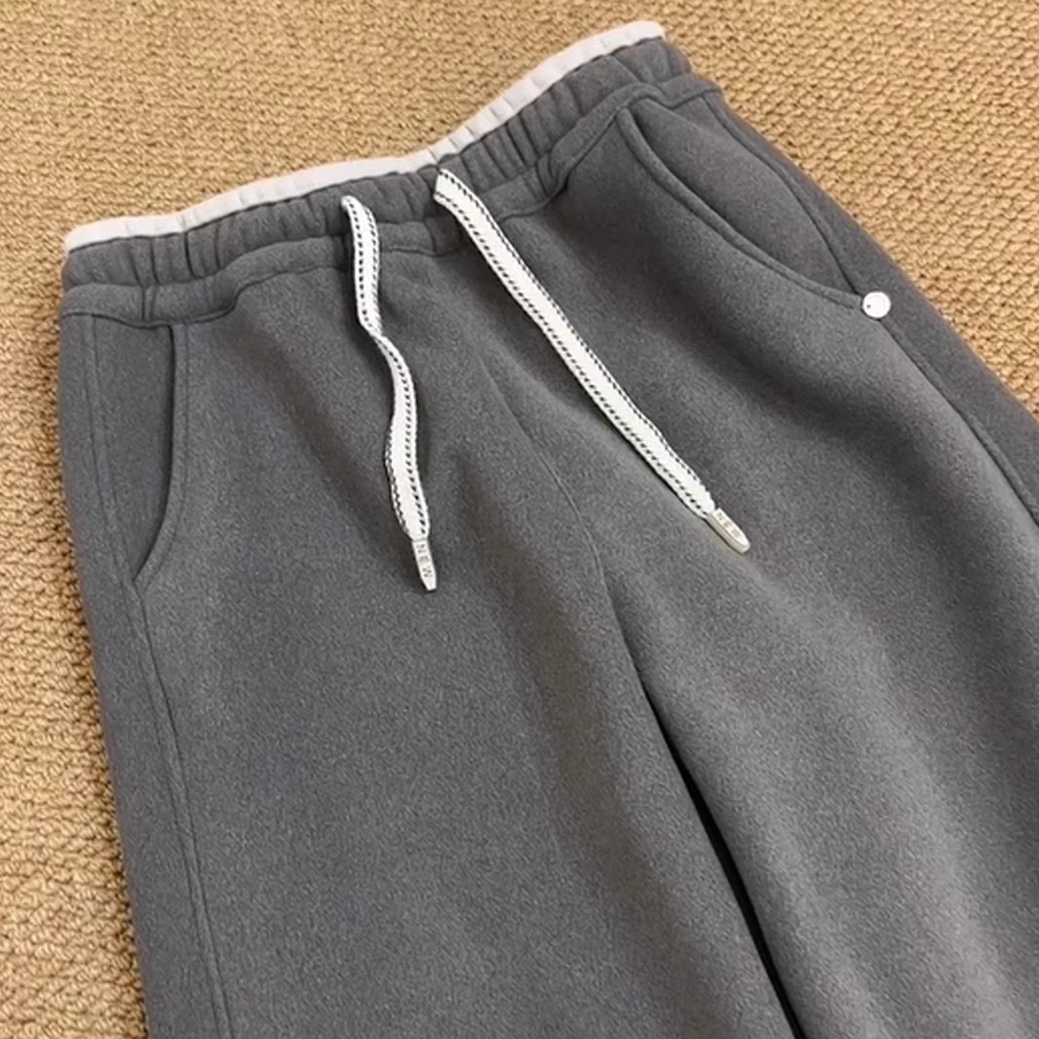 奥特莱斯~专柜大牌高级灰加绒加厚卫裤松弛感抗风保暖高腰阔腿裤,淘宝优惠券,粉丝福利购,淘宝优惠卷