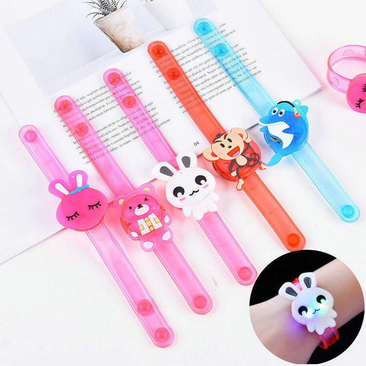 儿童发光手环玩具夜光幼儿园开学活动小奖品节日礼品卡通创意礼物