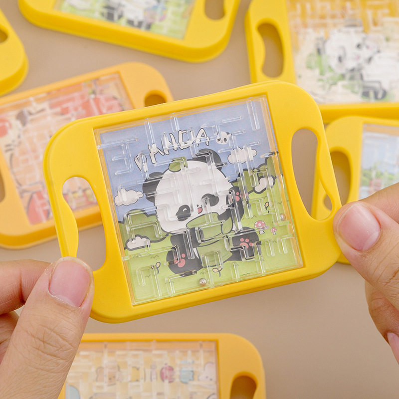 学生奖品热卖小礼品创意益智儿童玩具幼儿园奖励迷你掌上走珠迷宫