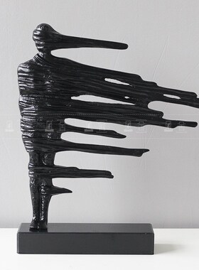 简约创意人物雕塑风中人铸铁人摆件售楼处样板间酒店大厅工艺品