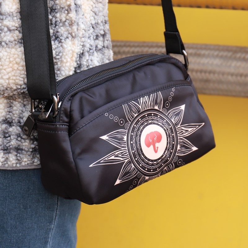 斜挎包大容量牛津布包高级感横款单肩包多层绣花包宽肩带女手机包,淘宝优惠券,粉丝福利购,淘宝优惠卷