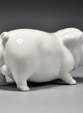 白色陶瓷猪摆件十二生肖动物小猪家居精雕可爱猪装饰吉祥物工艺品