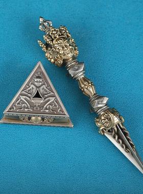 三面普巴金刚杵摆件藏式居家供奉供具摆件三面普巴金刚橛铜摆件