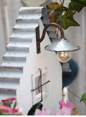 做旧小屋造型铁皮花盆 复古假窗发光园艺盆栽装Y饰摆件带灯泡