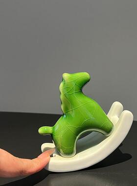 摇摇小马小众家用摆件绿马茶宠陶瓷摆件客厅书房工艺品创意装饰品
