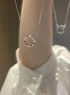 莫比乌斯环项链女999纯银高级设计感爱心锁骨链百搭吊坠生日礼物