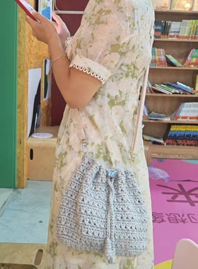 成品夏日蝴蝶碎银包包闪闪银线束口水桶包同款纯手工钩织编织