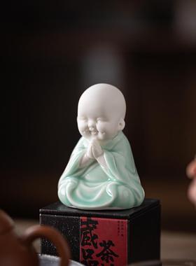 陶瓷带来财富和宝藏快乐弥勒佛小和尚装饰办公室桌面博古站笑佛像