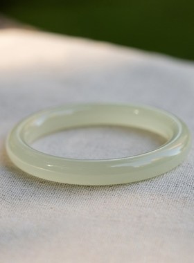 天然青白玉手镯女圆条冰透浅绿色少女冰种阿富汗玉镯子送女友礼物