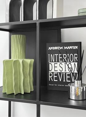 现代简约样板间书柜家居软装饰品首饰盒挂画陶瓷摆件组合ZH3637