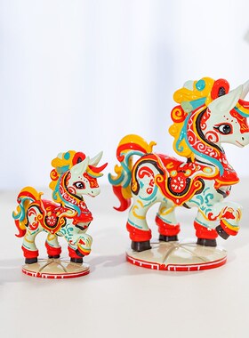 2025新款汽车摆件n创意礼品工位办公桌面家居装饰公仔企业logo定