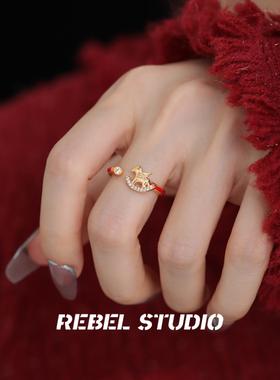 金色木马戒指女轻奢气质高级感精致2025新款巨好看开口食指戒指环