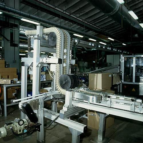 薯片食品夹瓶夹持输送机生产输送线夹持输送机饮料输送机生产厂家 - 图2