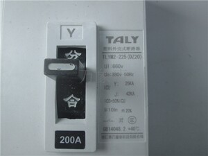 TALY  塑壳式断路器 TLYM2-225(DZ20Y) 实物拍摄 200A 新的