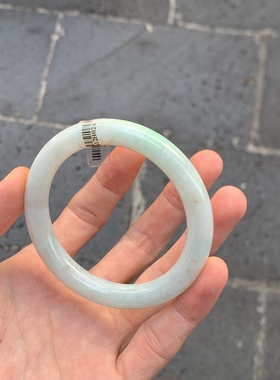 57圆条微瑕有纹白底青翡翠手镯飘绿带色天然缅甸翡翠A货玉镯国检