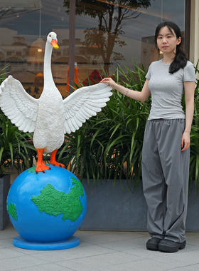 玻璃钢仿真大鹅鸭子迎宾摆件烤鸭烧鹅店门头装饰大型发光户外雕塑