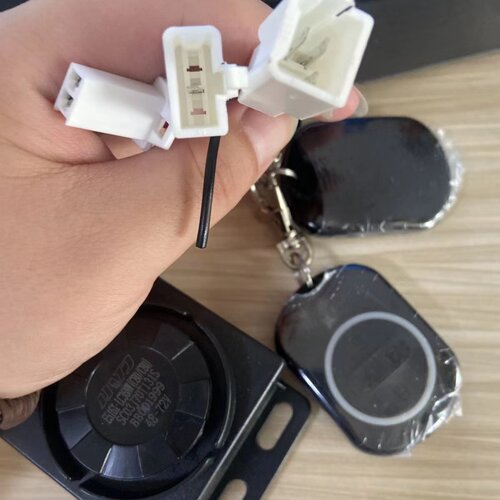 小刀电动车防盗器十孔带一键启动电瓶车原厂配件原装报警器遥控器 - 图3