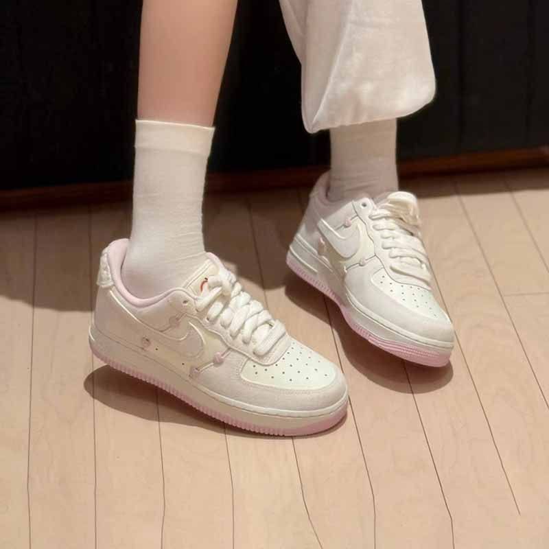 耐克Nike Air Force 1 AF1白粉色情人节运动休闲鞋HV5992-111,淘宝优惠券,粉丝福利购,淘宝优惠卷