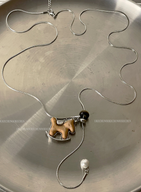 新款秋冬长款木质小马吊坠毛衣链