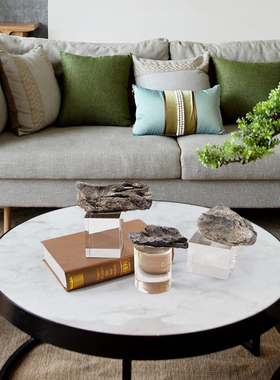 简约现代风家居客厅书柜假山石头