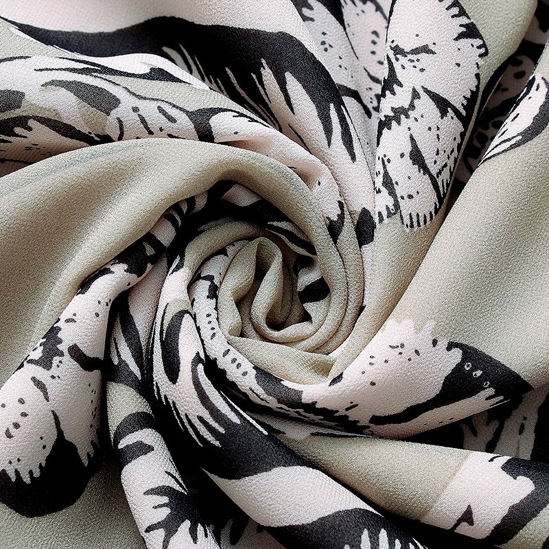  茉她女装中老年女装