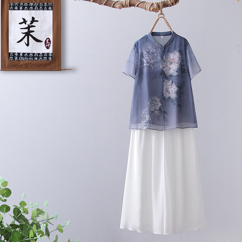  茉她女装中老年女装