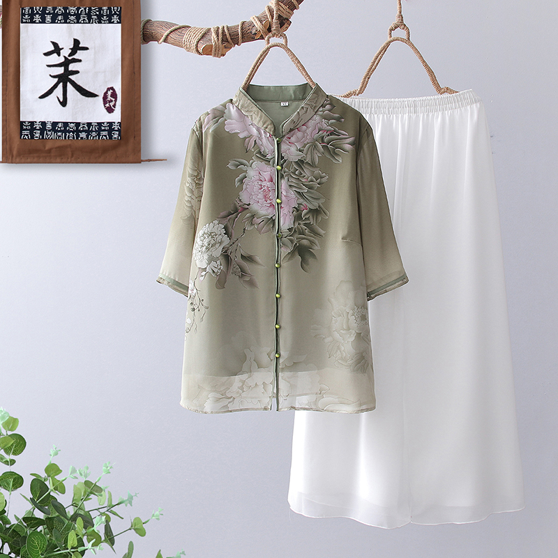  茉她女装中老年女装