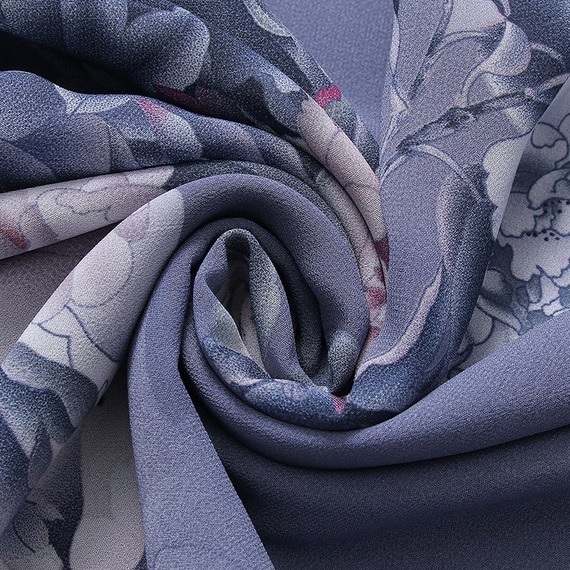  茉她女装中老年女装