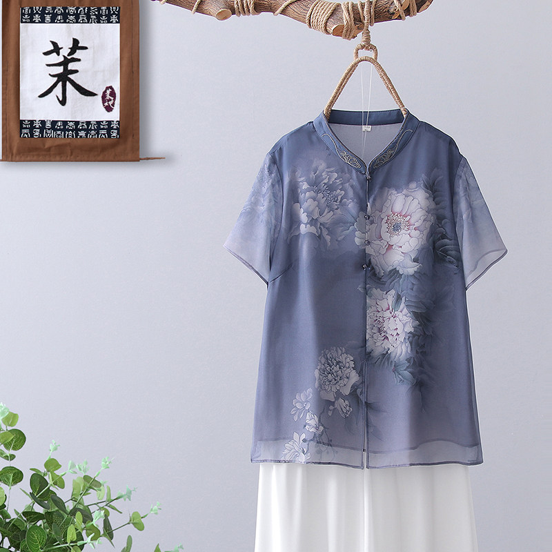  茉她女装中老年女装