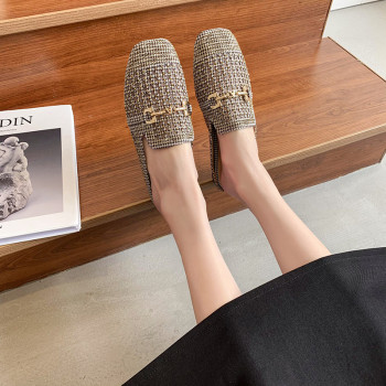 ລະດູຮ້ອນຂອງແມ່ຍິງ 2024 ໃຫມ່ Breathable Net Celebrity Flat Sandals Slippers Outerwear ຂອງແມ່ຍິງ Baotou Half Slippers Muller ເຄິ່ງເທິງ