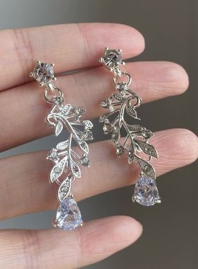 「滴雨泪珠」宫廷风爆闪水滴蕾丝项链清冷感锁骨链女轻奢耳钉颈链