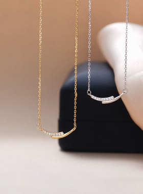 交叉微笑项链2025年新款女高级感轻奢小众设计电镀纯银锁骨链气质