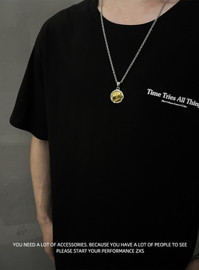 小众设计牌王筛子项链男潮