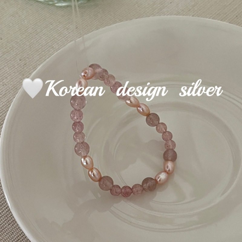 韩国东大门2025新款手饰品S925纯银草莓晶珍珠弹力绳手链小众设计,淘宝优惠券,粉丝福利购,淘宝优惠卷