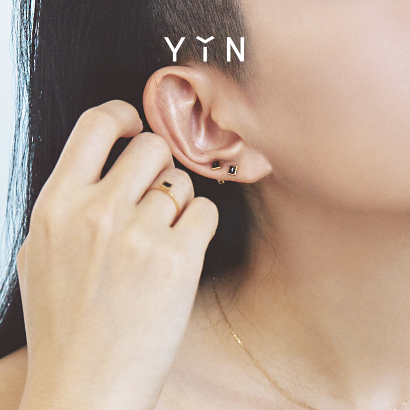 YIN隐「垠」系列黑玛瑙耳钉 18K金冥王星宝石耳饰珠宝 - 图0