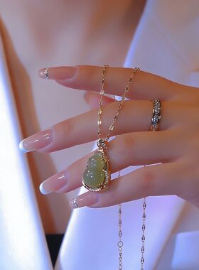 高光浅绿葫芦项链女轻奢钛钢不掉色颈链高级感百搭锁骨链配饰饰品