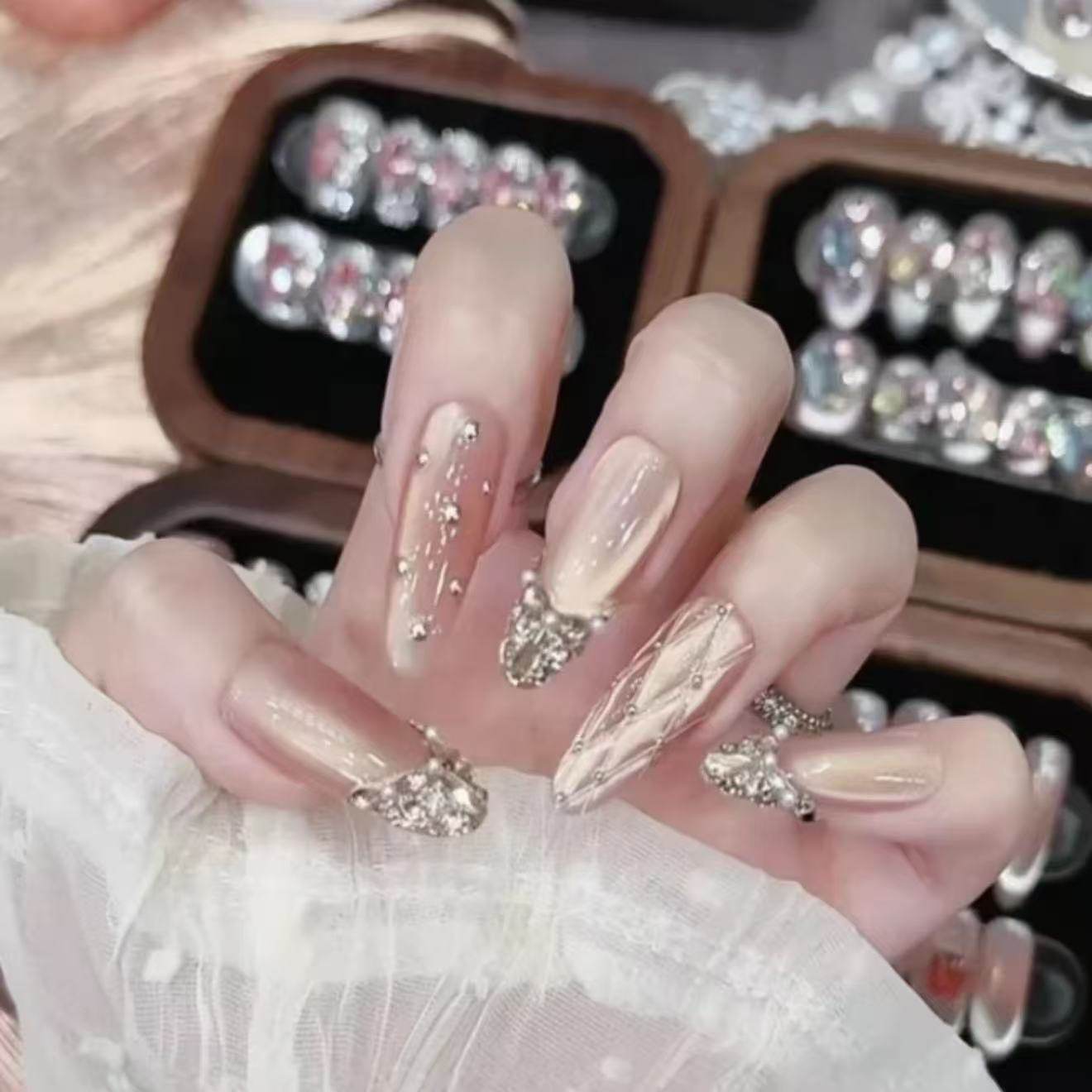 【告白时刻】简约气质法式轻奢气质纯手工穿戴甲猫眼显白美甲贴片,淘宝优惠券,粉丝福利购,淘宝优惠卷