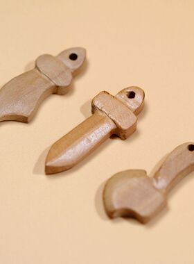 桃木雕刻个性小刀斧子diy手链项链挂件吊坠男女创意礼品随身小刀